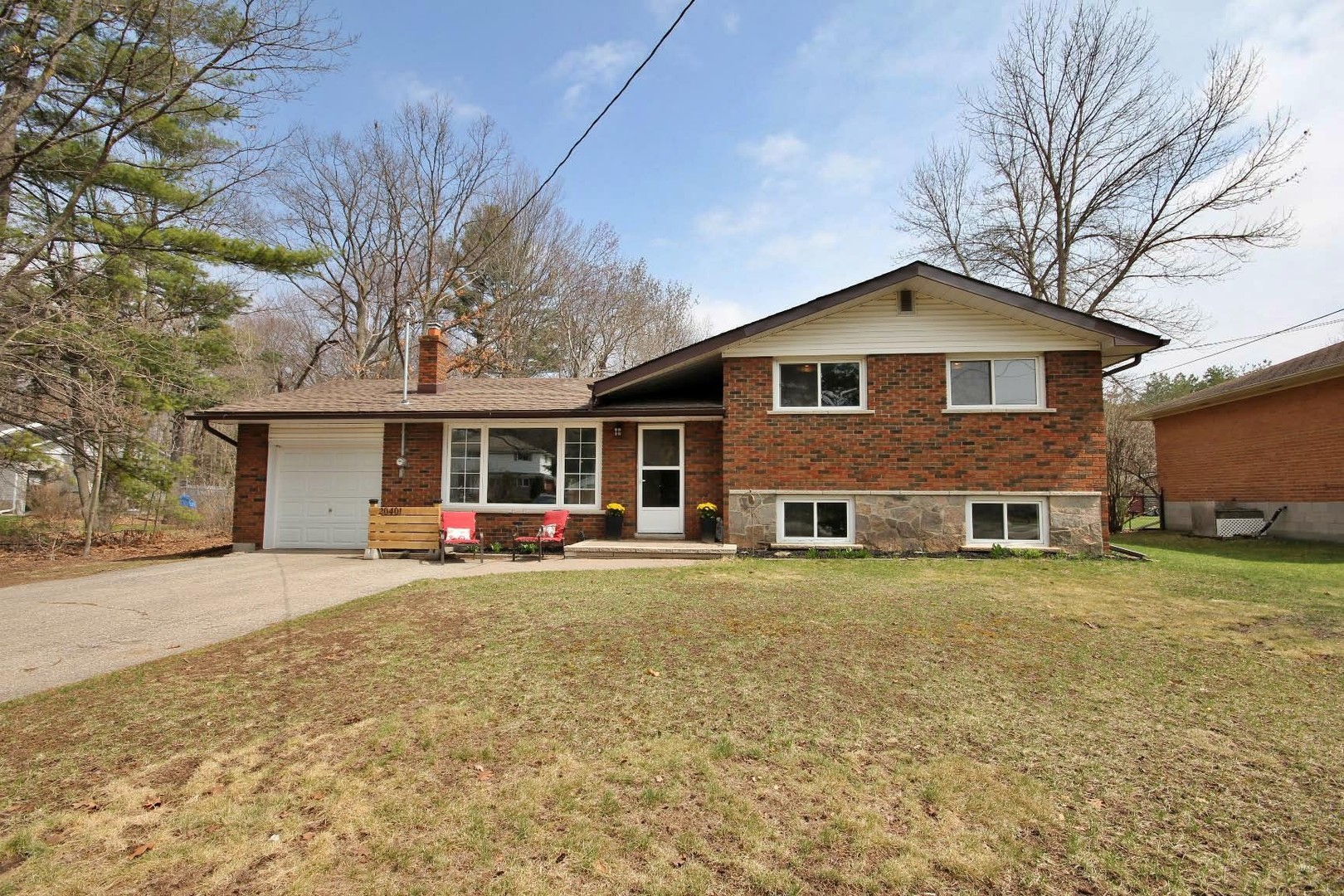 20401 Yonge Street, Holland Landing