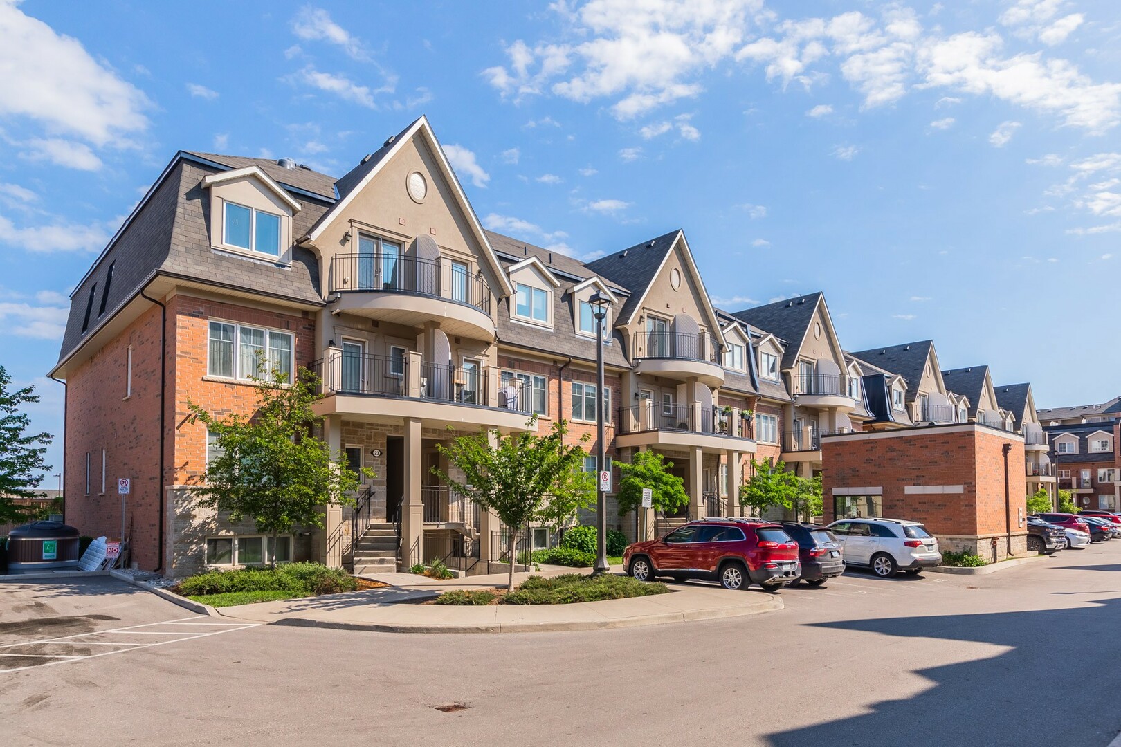 2420 BARONWOOD Drive 25-03, Oakville