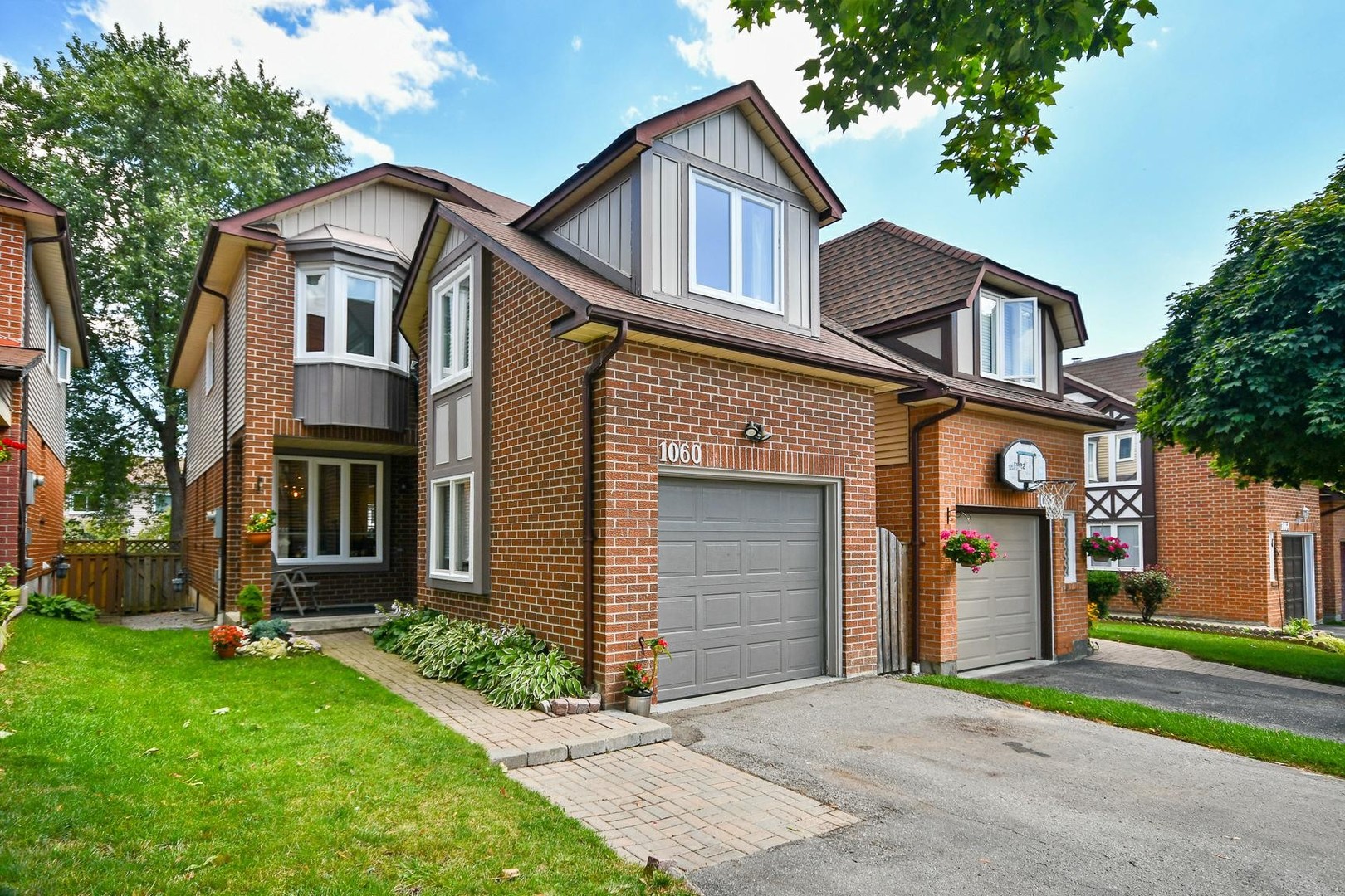 1060 Longbow Drive, Pickering