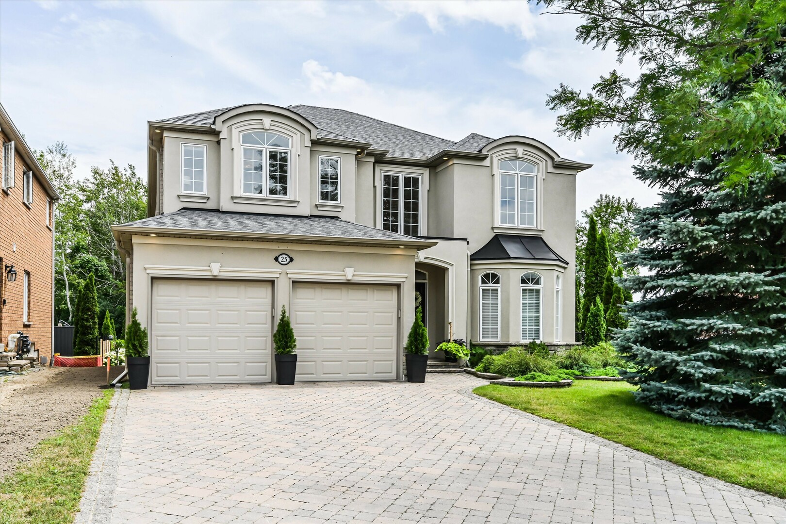 25 Queensborough Court Richmond Hill