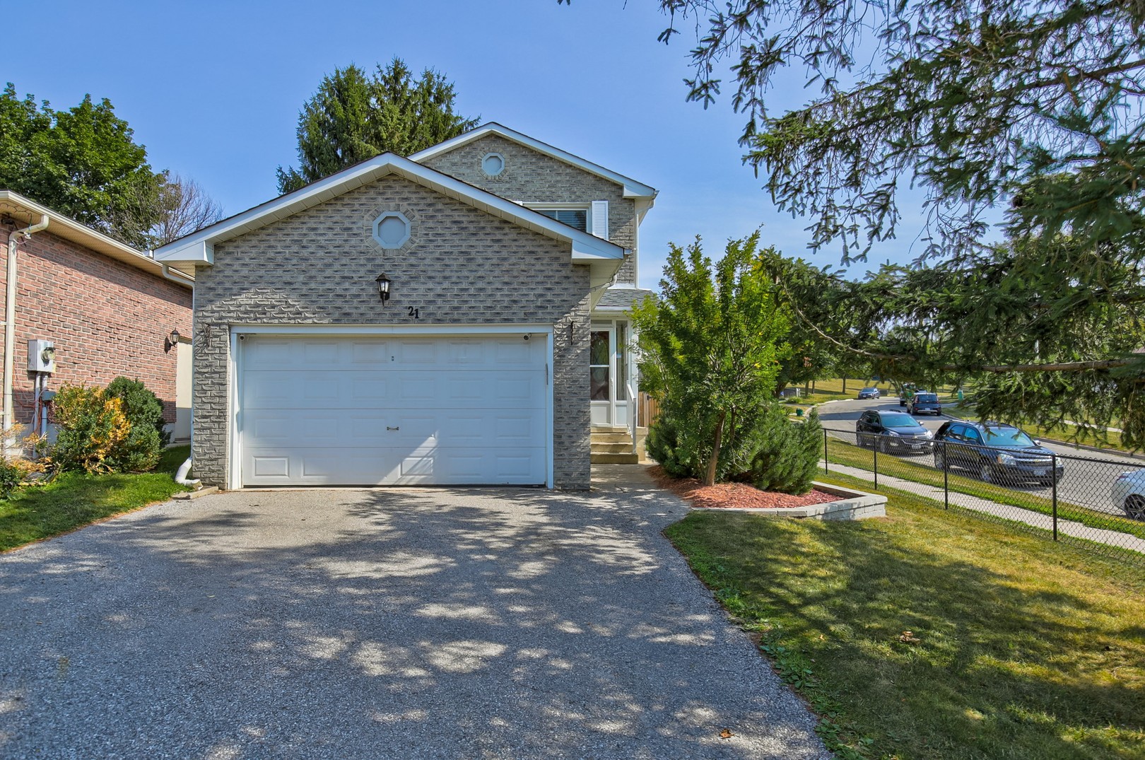 21 Fox Run, Barrie