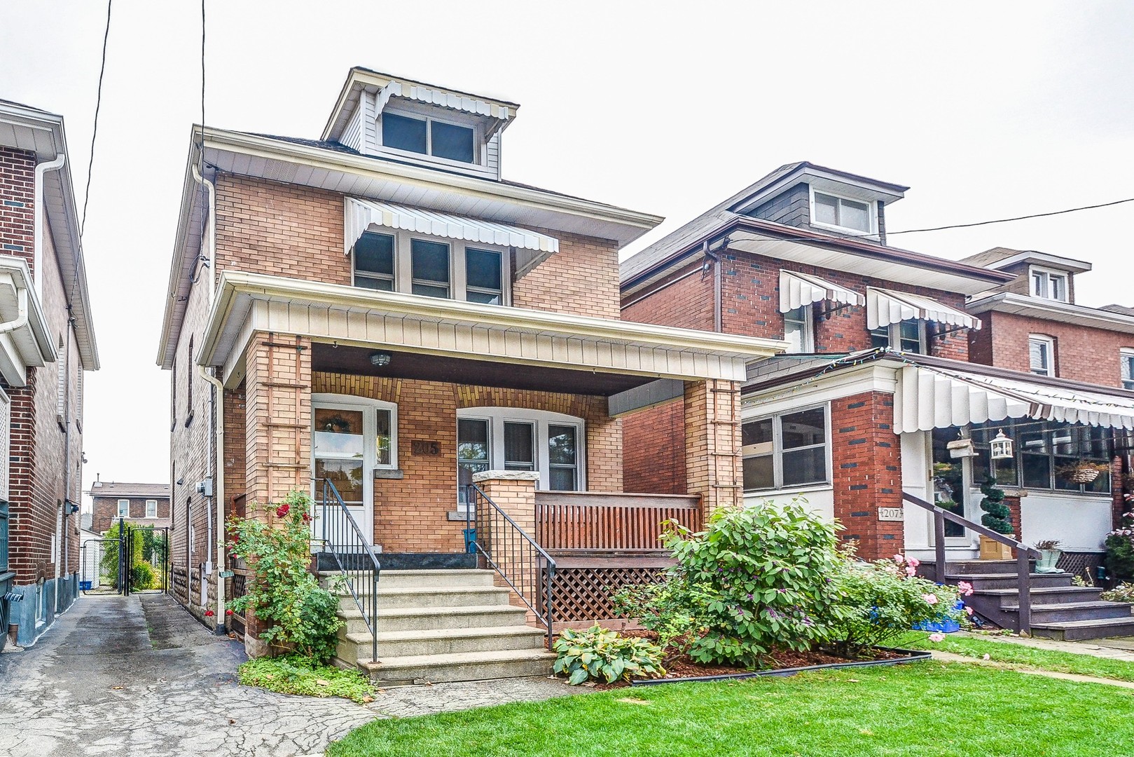 205 Edgemont Street South, Hamilton